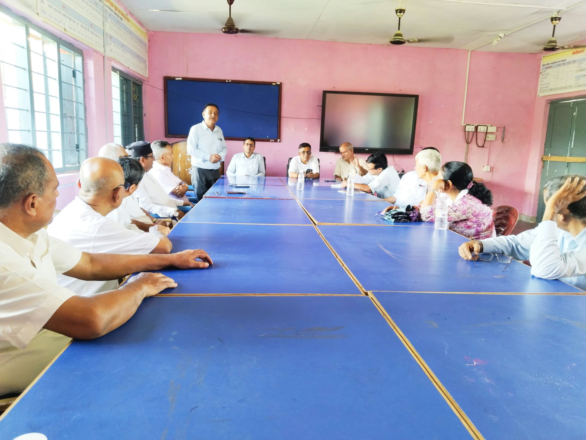 बस खरिदका लागि अभियान चलाउँदै पूर्व विद्यार्थी समाज