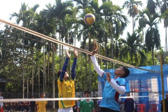 एमिटी स्कुलको आयोजनामा अन्तर मावि भलिबल